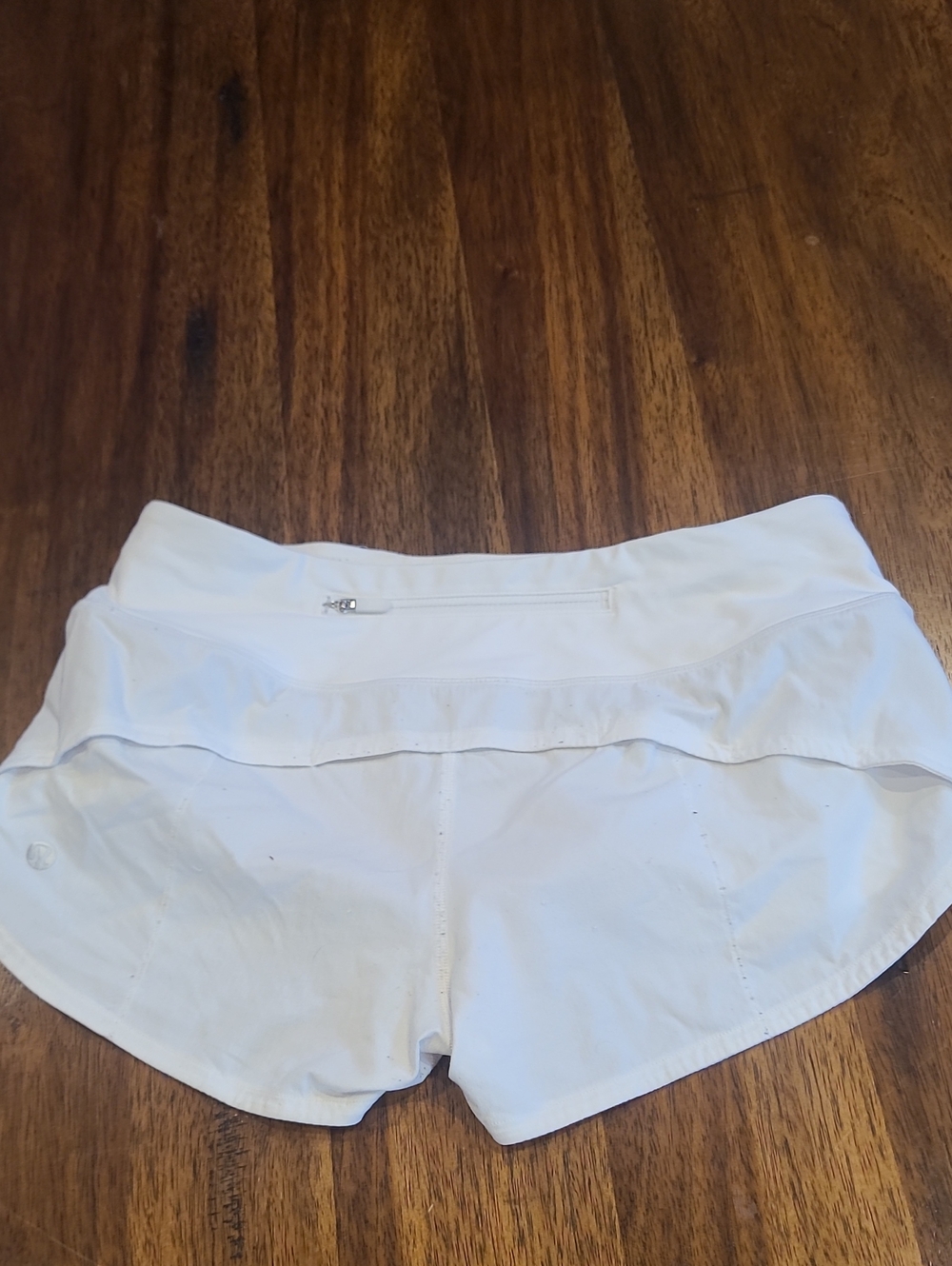Lululemon Speed Up Shorts White Size 4